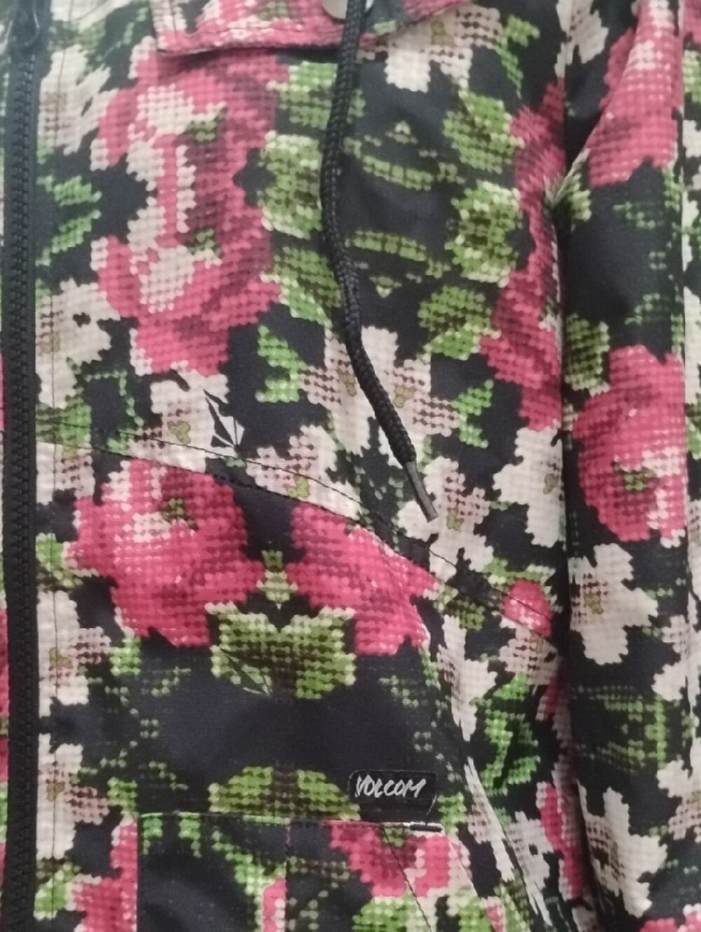 Volcom Enemy Lines Floral Digi Camo Windbreaker - Picture 4 of 10